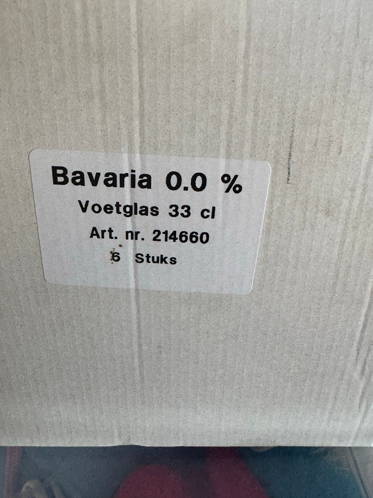 17 Bavaria 0.0% Voetglazen 33 cl, Ophalen, Zo goed als nieuw, Glas, Glas of Glazen