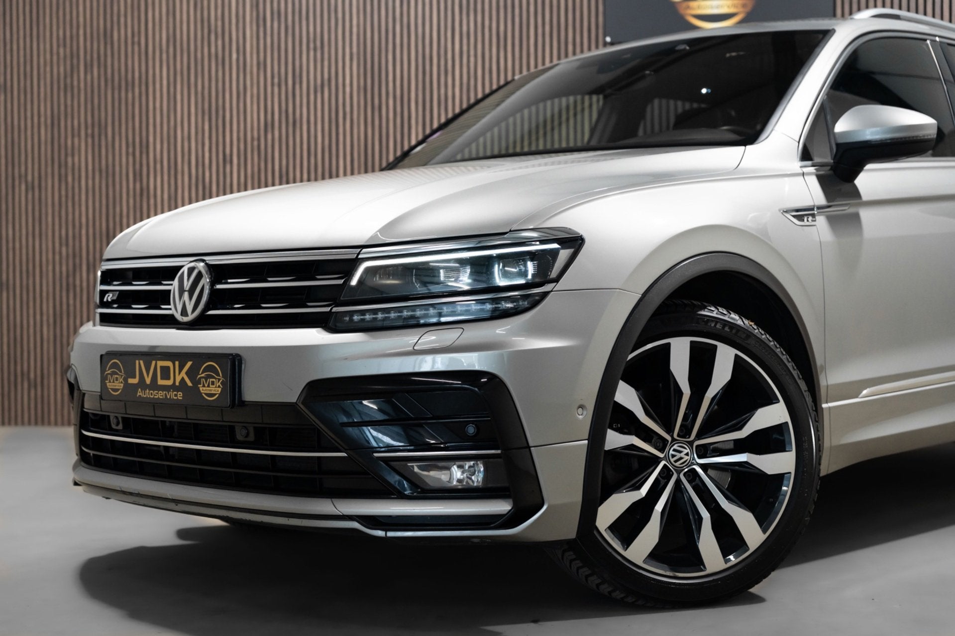 Volkswagen Tiguan 2.0 TSI 4Motion R-line DSG Pano Keyles Led, Automaat, Dealer onderhouden, Gebruikt, 1984 cc