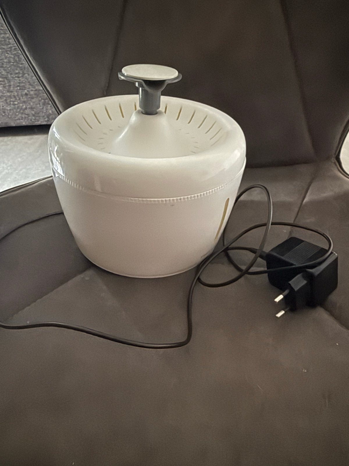 AmiCura Cat Water Fountain A2., Ophalen of Verzenden, Zo goed als nieuw