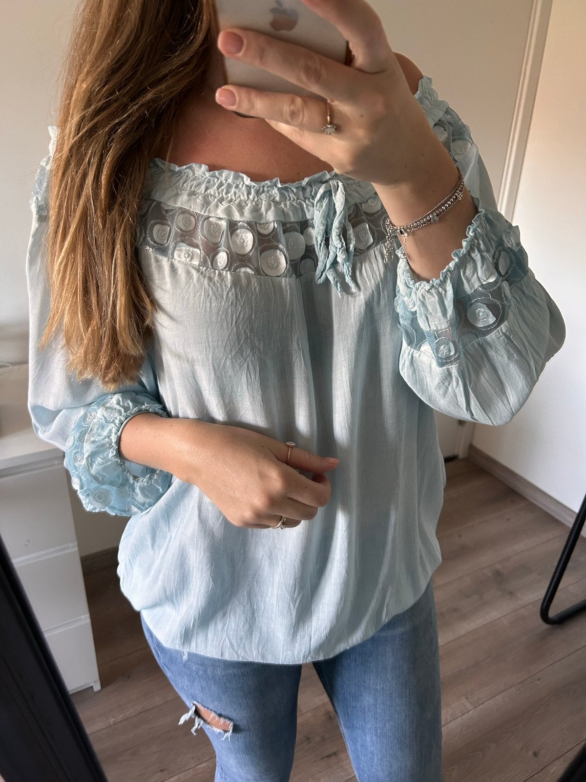Anne Parker lichtblauwe off-shoulder blouse S/M, Kleding | Dames, Ophalen of Verzenden, Zo goed als nieuw, Maat 36 (S), Blauw