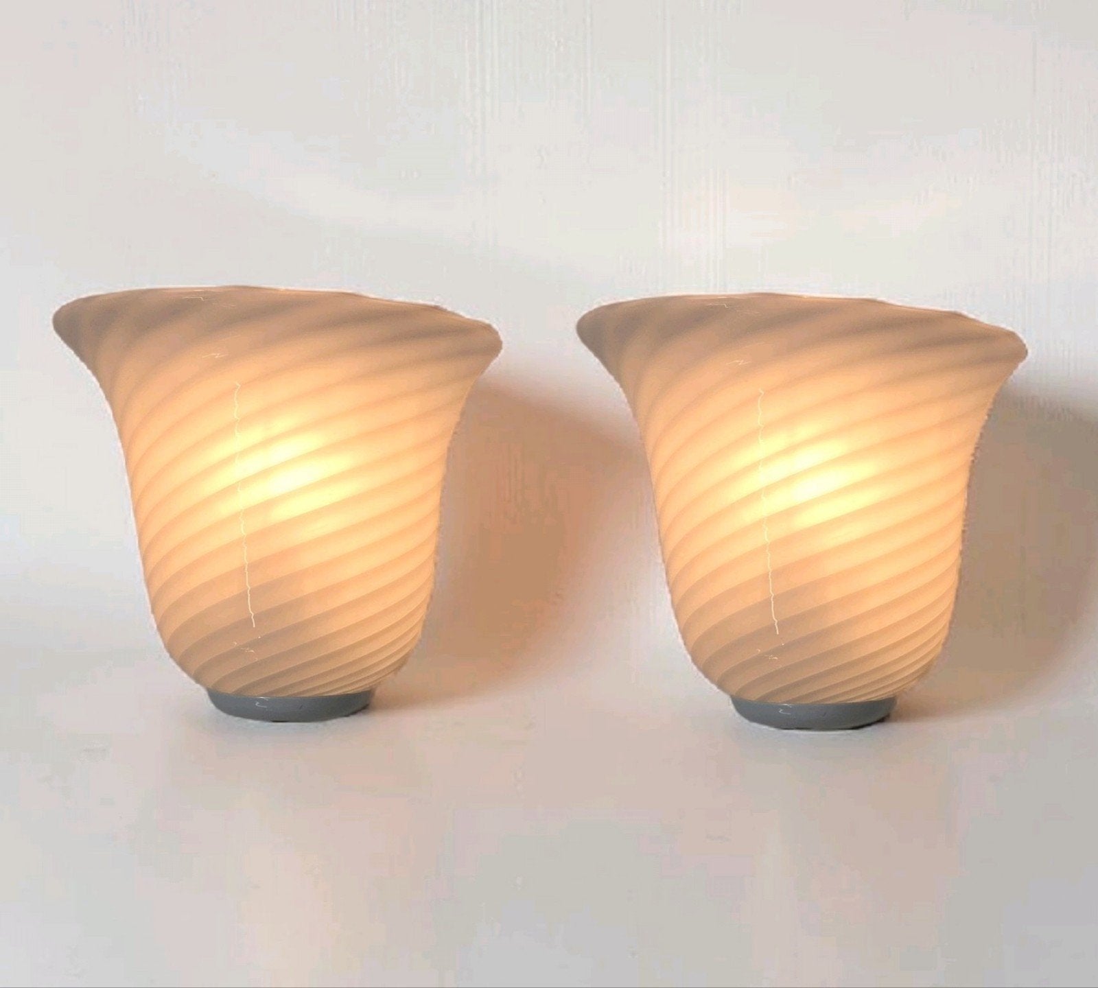 Vintage set Murano swirl wandlampen glazen kap jaren 80, Huis en Inrichting, Lampen | Wandlampen, Ophalen, E27 (groot), Glas, Zo goed als nieuw