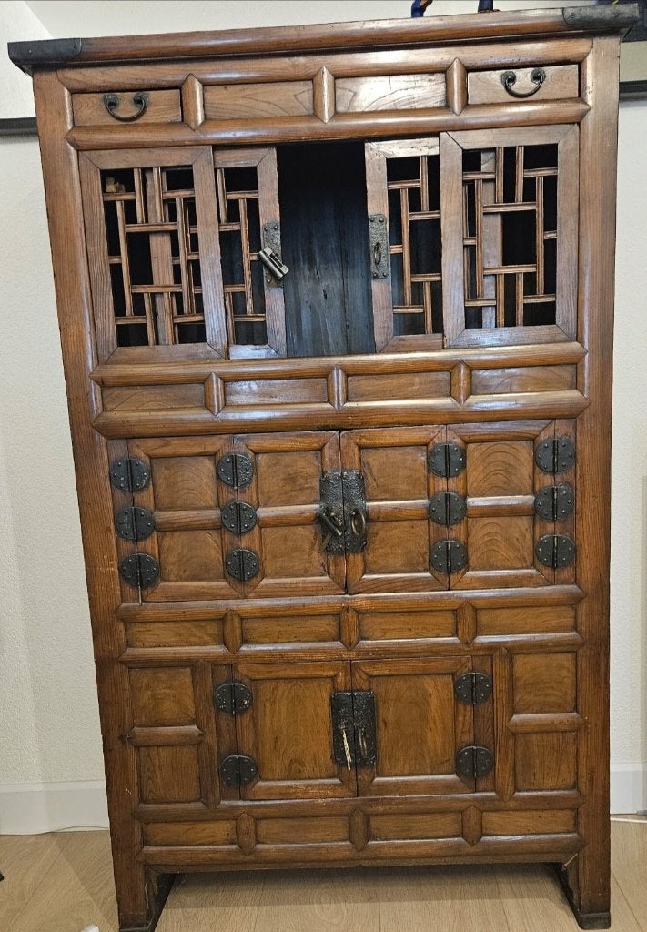 Antieke kast uit Korea afm. 45x95 en 155 hoog, Ophalen