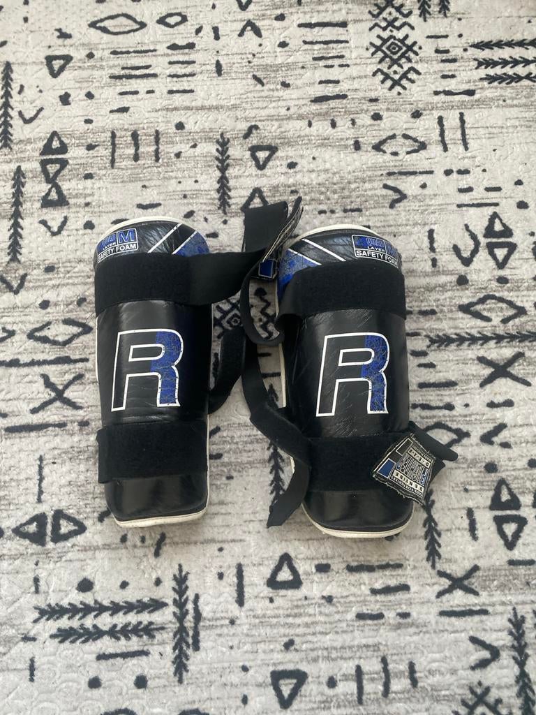 Complete karate/boksing set met toebehoren en tas, Sport en Fitness, IJshockey, Ophalen of Verzenden, Zo goed als nieuw