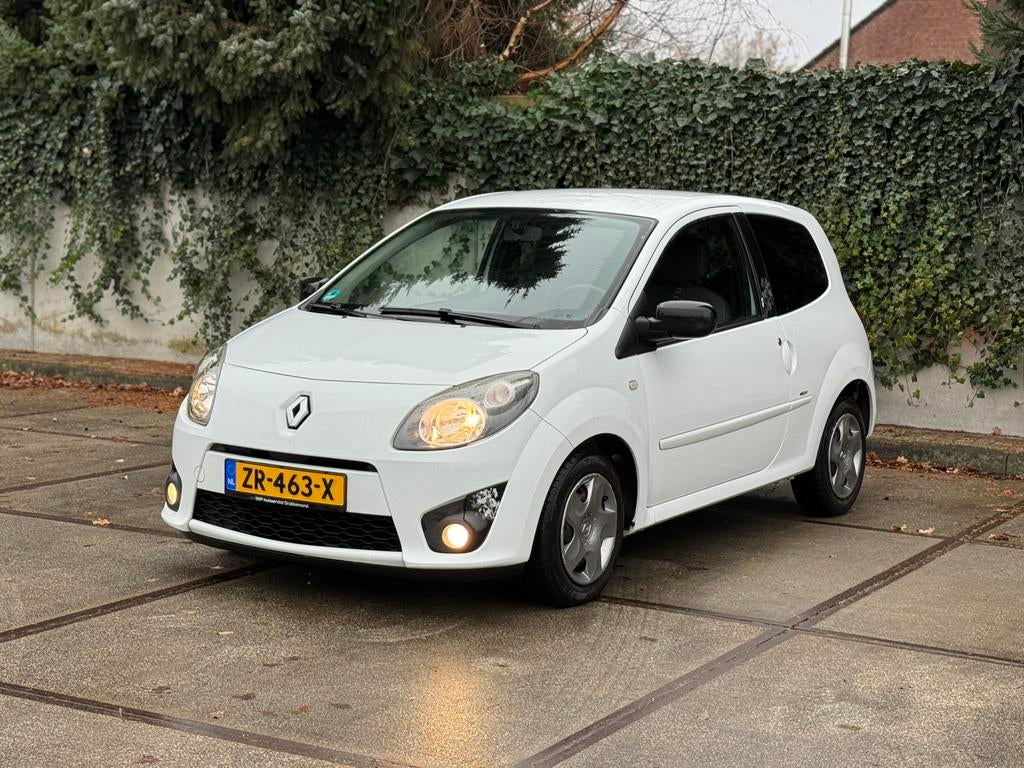 Renault Twingo 1.2 16V Quickshift 2011 Wit, Auto's, Renault, Twingo, 74 pk, 31 €/maand, 4 cilinders