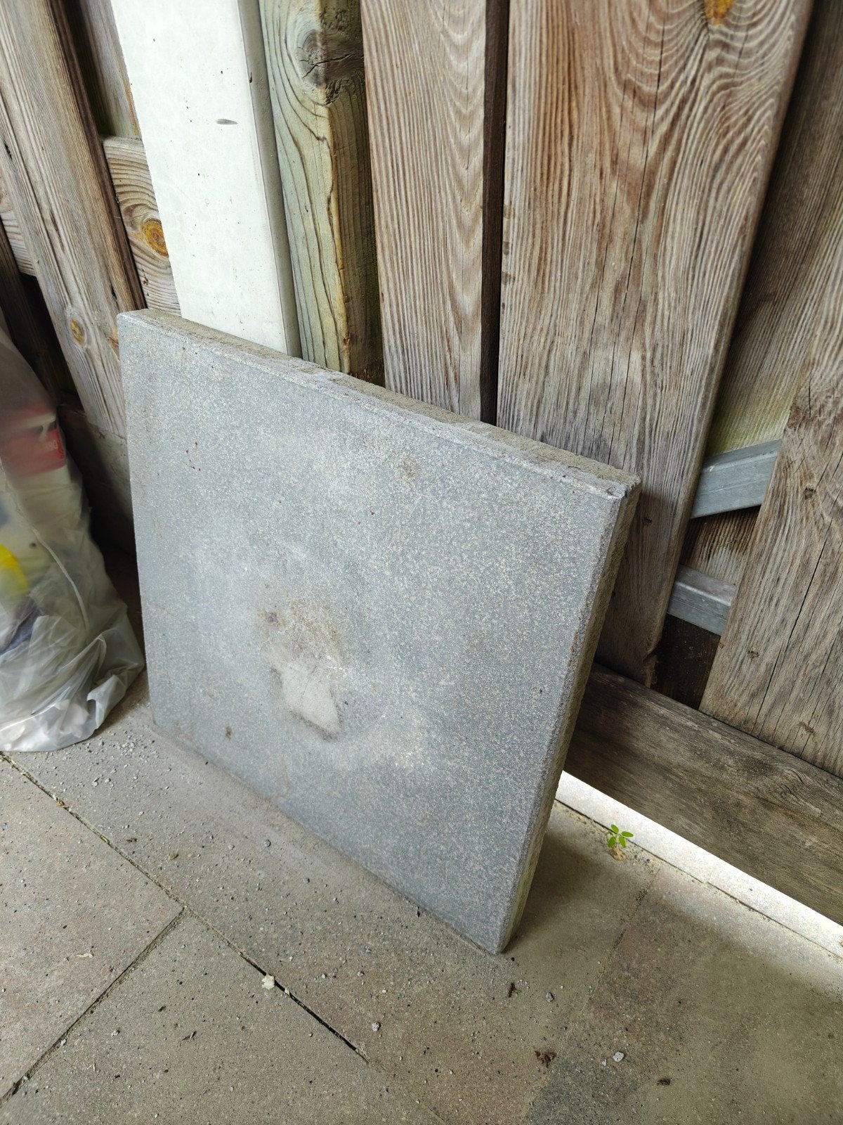 Gratis betonnen tegel 39,5x39,5x3,5cm, Tuin en Terras, Ophalen, Gebruikt, Minder dan 5 m², Beton
