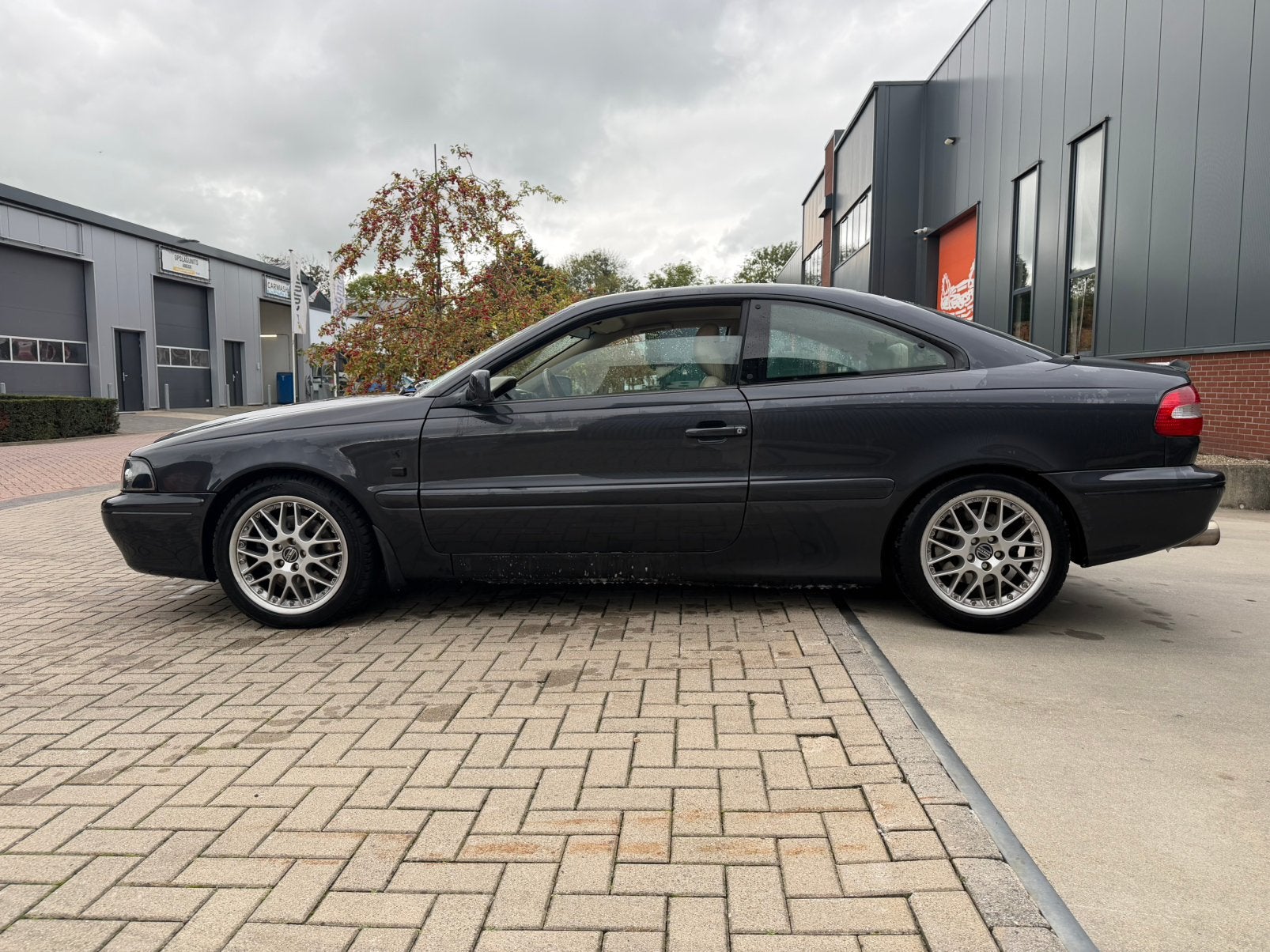 Volvo C70 Coupe 2.3 T5 | Automaat | 1998, Auto's, C70, Beige, 4 stoelen, Leder en Stof