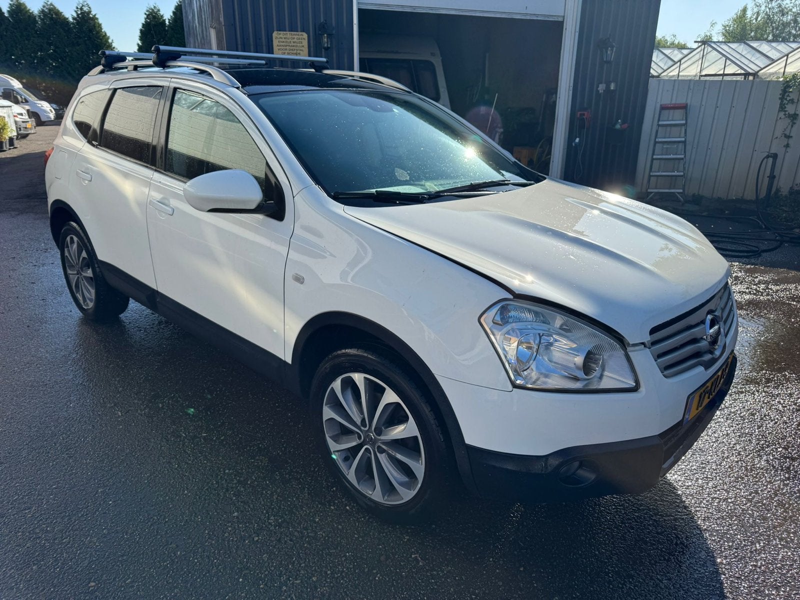 Nissan Qashqai+2 1.6 2WD 2010 Wit, Auto's, Voorwielaandrijving, 4 cilinders, 7 stoelen, Wit