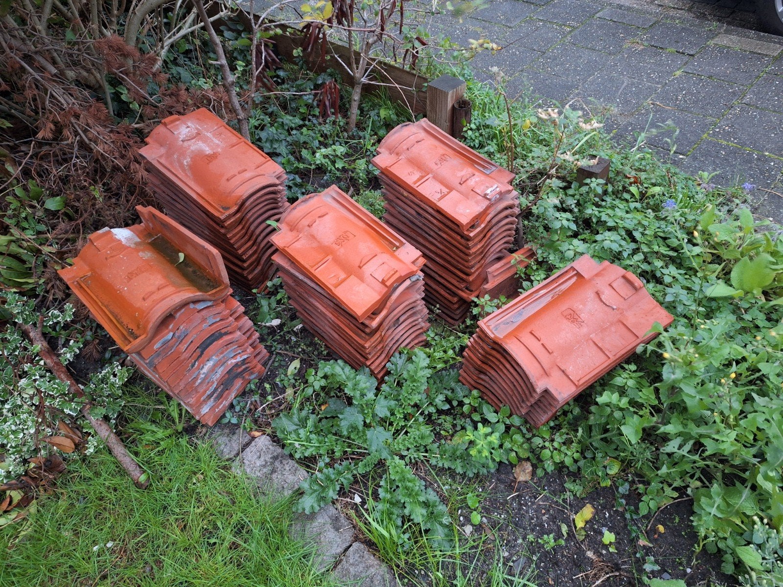 Dakpannen in goede staat (ivm plaatsen dakkapel), Ophalen, Gebruikt, Steen of Klei, Minder dan 5 m²
