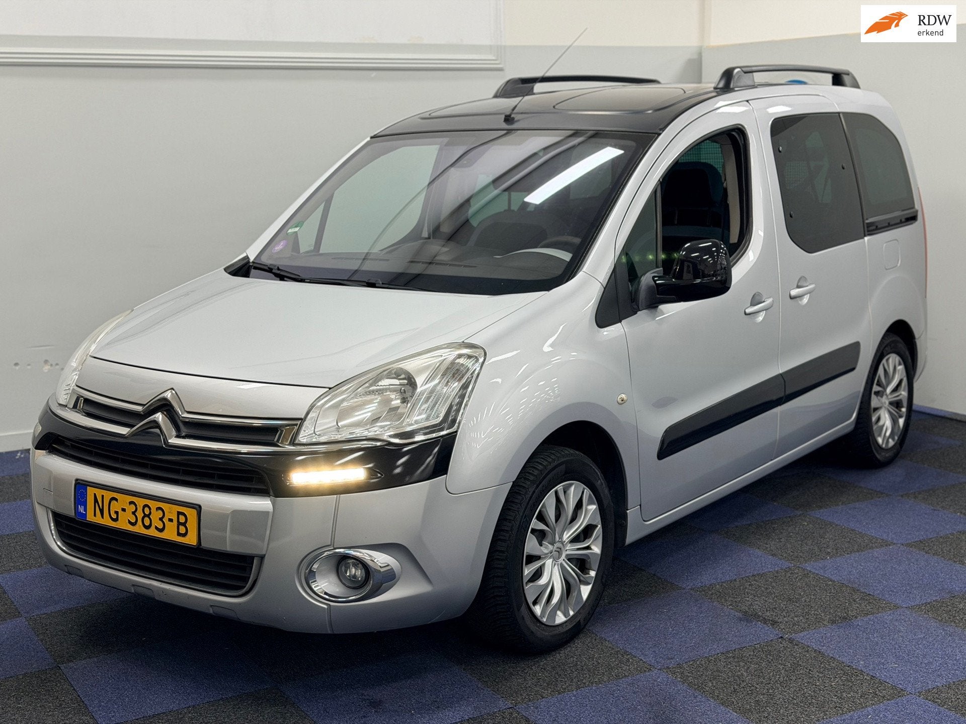 Citroen Berlingo 1.6 VTi XTR / PANORAMADAK / MULTIEZITTER /, Voorwielaandrijving, Gebruikt, 1295 kg, 4 cilinders