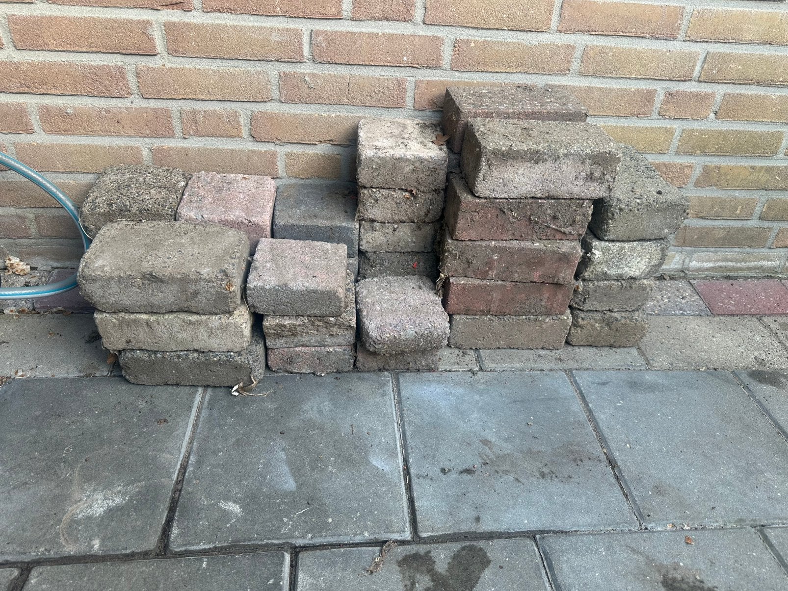 Restje stenen gratis, Tuin en Terras, Ophalen, Gebruikt, Beton, Klinkers