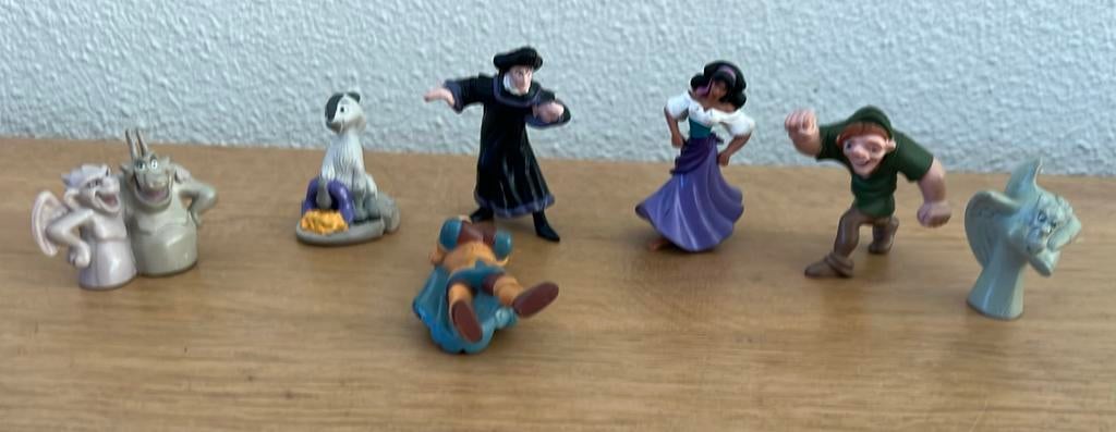 7 poppetjes van the hunchback of the notra dame (nestle), Ophalen of Verzenden, Gebruikt