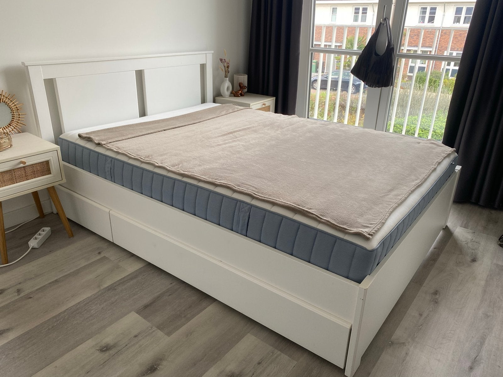 Tweepersoonsbed met lattenbodems, matras en 2 lades, Ophalen, Gebruikt, Wit, Tweepersoons