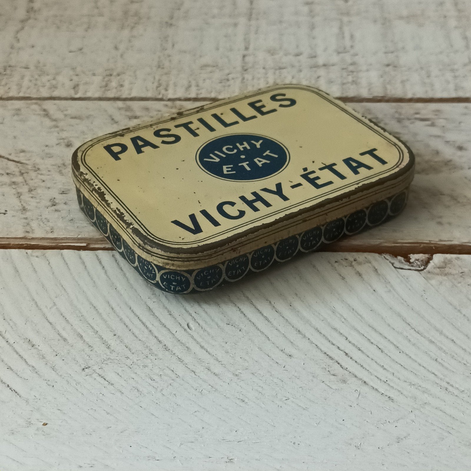 Oud Vichy Etat pillendoosje, Ophalen of Verzenden
