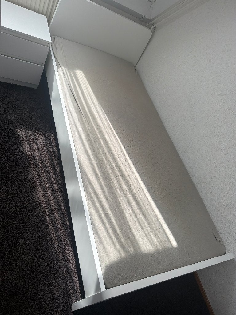 ️ IKEA Single Bed– Bed + Slatted Base + Mattress, Eenpersoons, Wit, Zo goed als nieuw, Hout