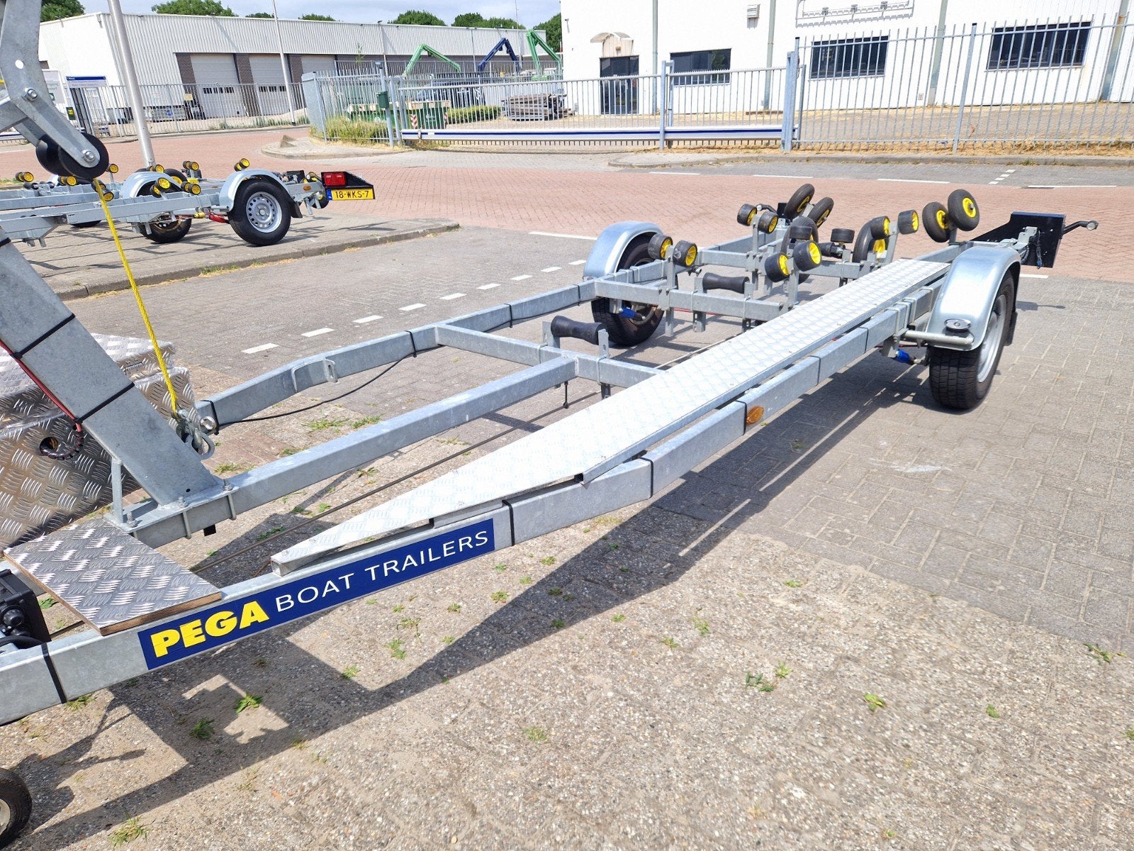 Pega VB 1350/650 incl wegklapbare LED + Electrische lier  !!, Minder dan 1500 kg, Sloepentrailer, 6 tot 9 meter, Ophalen of Verzenden