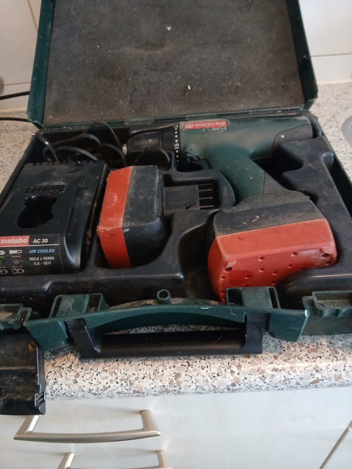 Metabo BSZ 9.6 Accuboormachine met lader en koffer