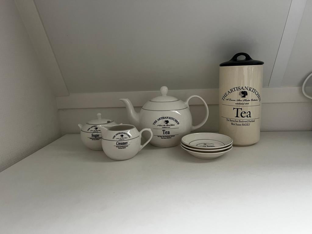 The Artisan Kitchen theeset - compleet of losse items, Keramiek, Ophalen of Verzenden, Zo goed als nieuw, Effen