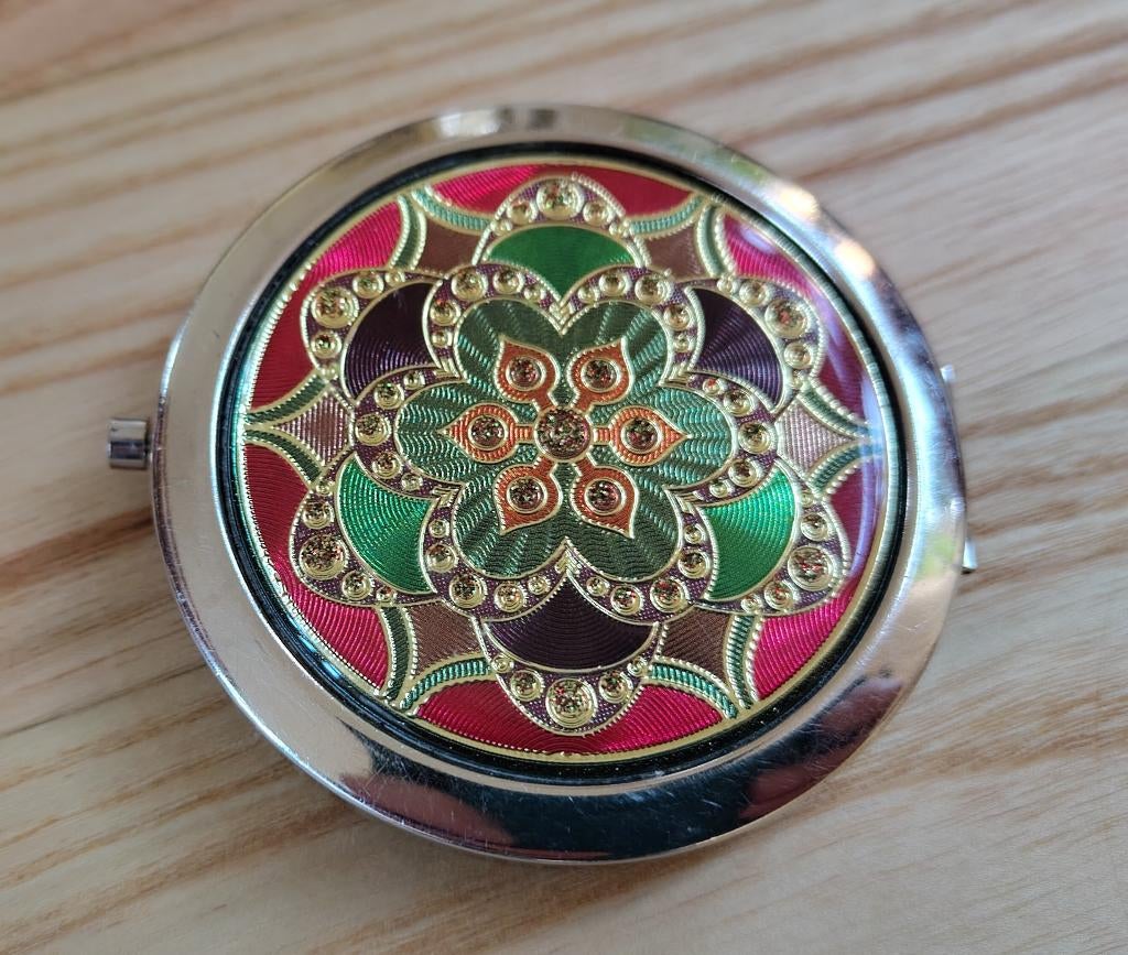 Zakspiegeltje zilverkleurig met Indiase versiering, Sieraden, Tassen en Uiterlijk, Tassen | Damestassen, Ophalen of Verzenden