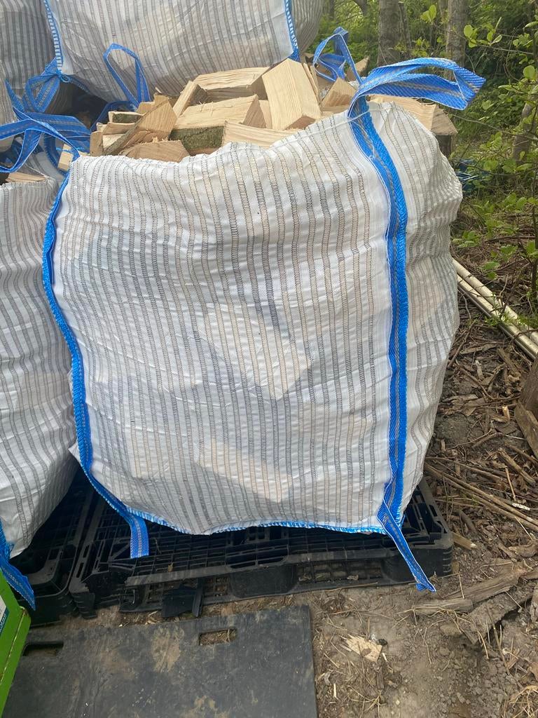 Gekloofd brandhout in big bags, Tuin en Terras, Haardhout, Minder dan 3 m³, Ophalen of Verzenden, Overige houtsoorten, Blokken