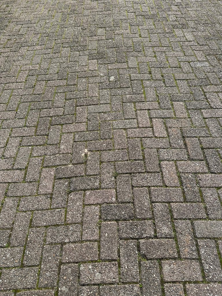 Gebruikte betonklinkers Circa 80m2 (transport mogelijk), Ophalen of Verzenden, Gebruikt, Beton, Klinkers