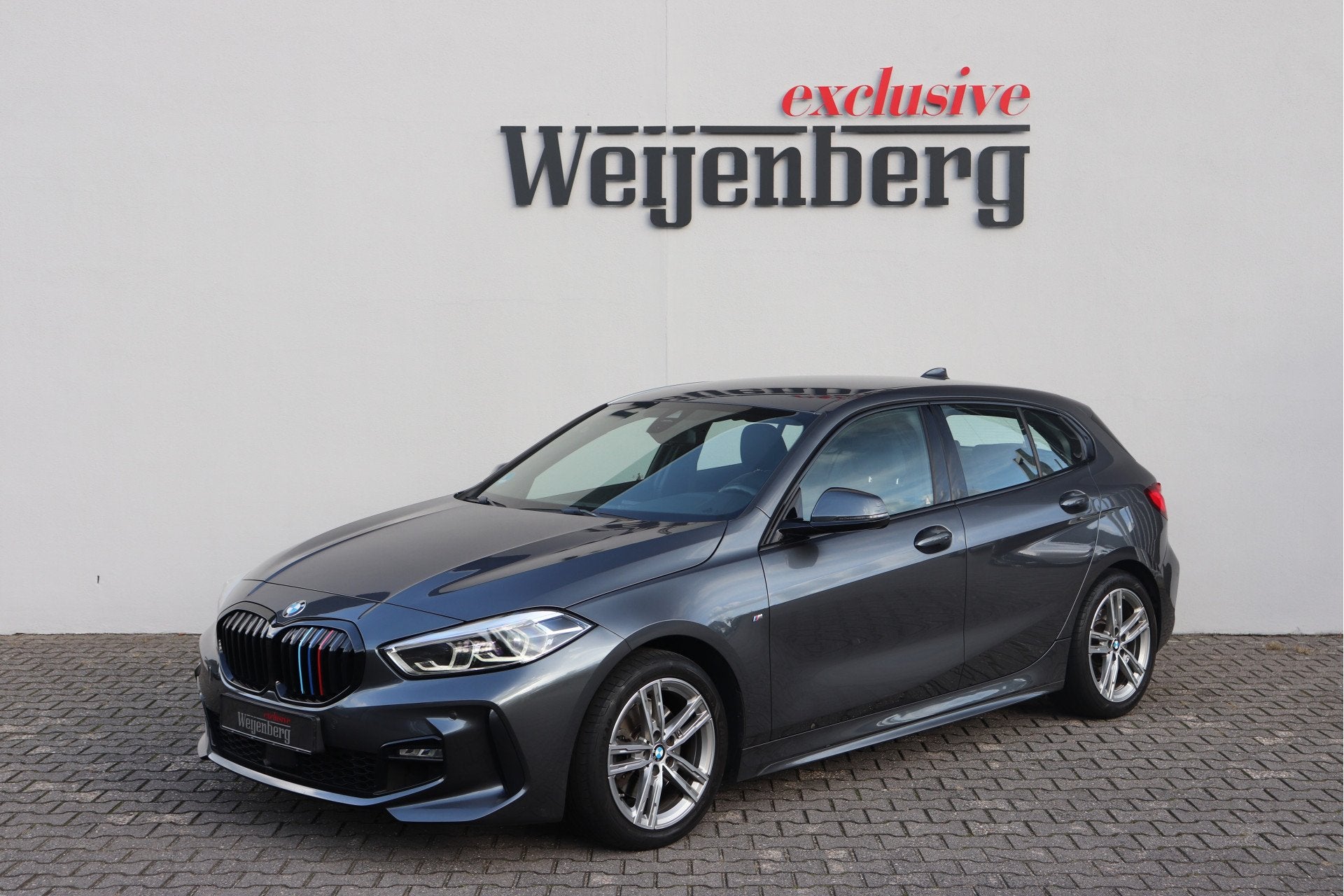 BMW 1-serie 116i M Sport Virtual Display LED (bj 2021), Auto's, 12 maanden, Gebruikt, Leder en Stof, Origineel Nederlands