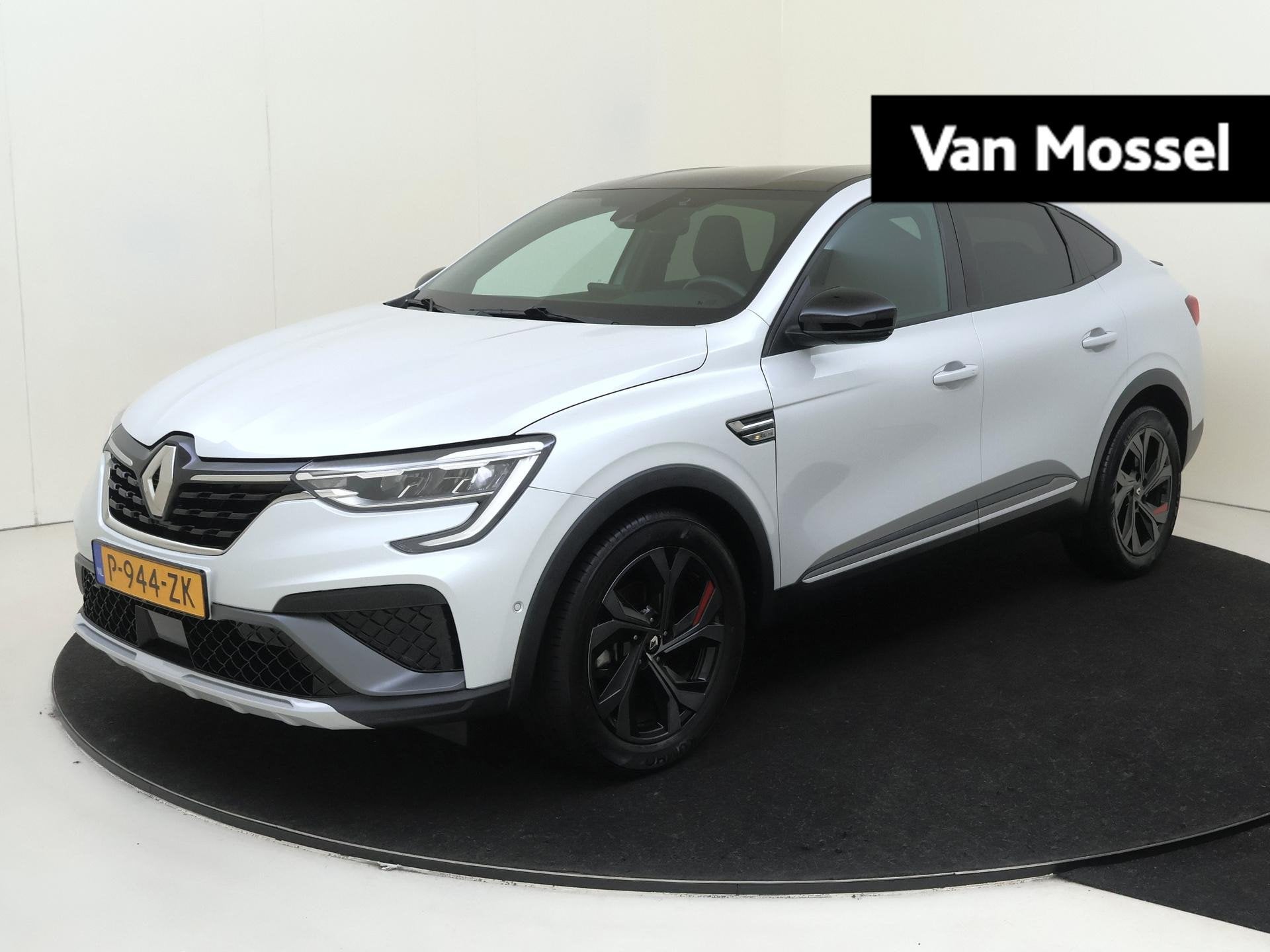 Renault Arkana 1.6 E-Tech Hybrid 145 R.S. Line | Apple Carpl