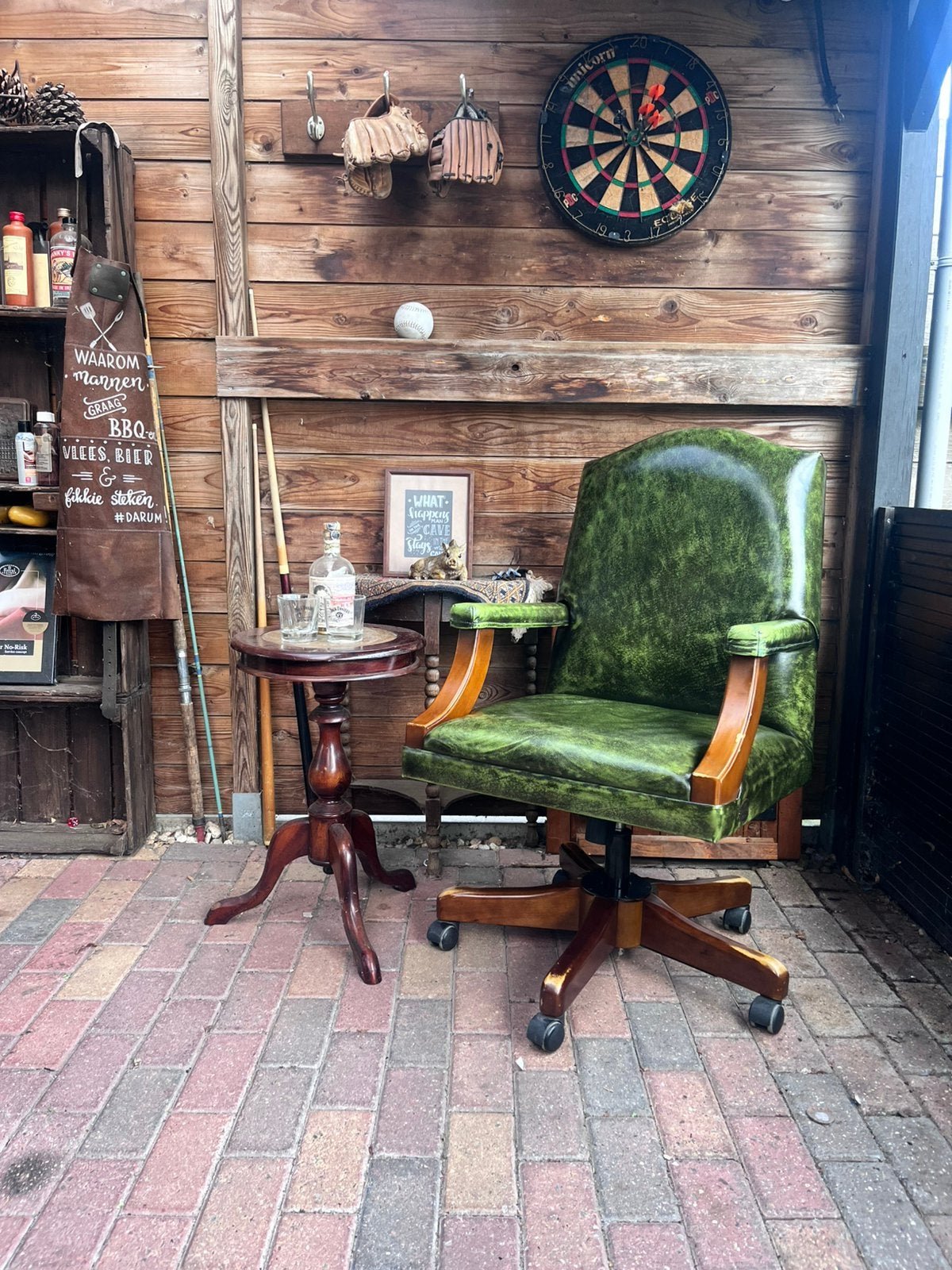 Chesterfield bureaustoel in antiek groen, Ophalen of Verzenden, Zo goed als nieuw, 50 tot 75 cm, Leer