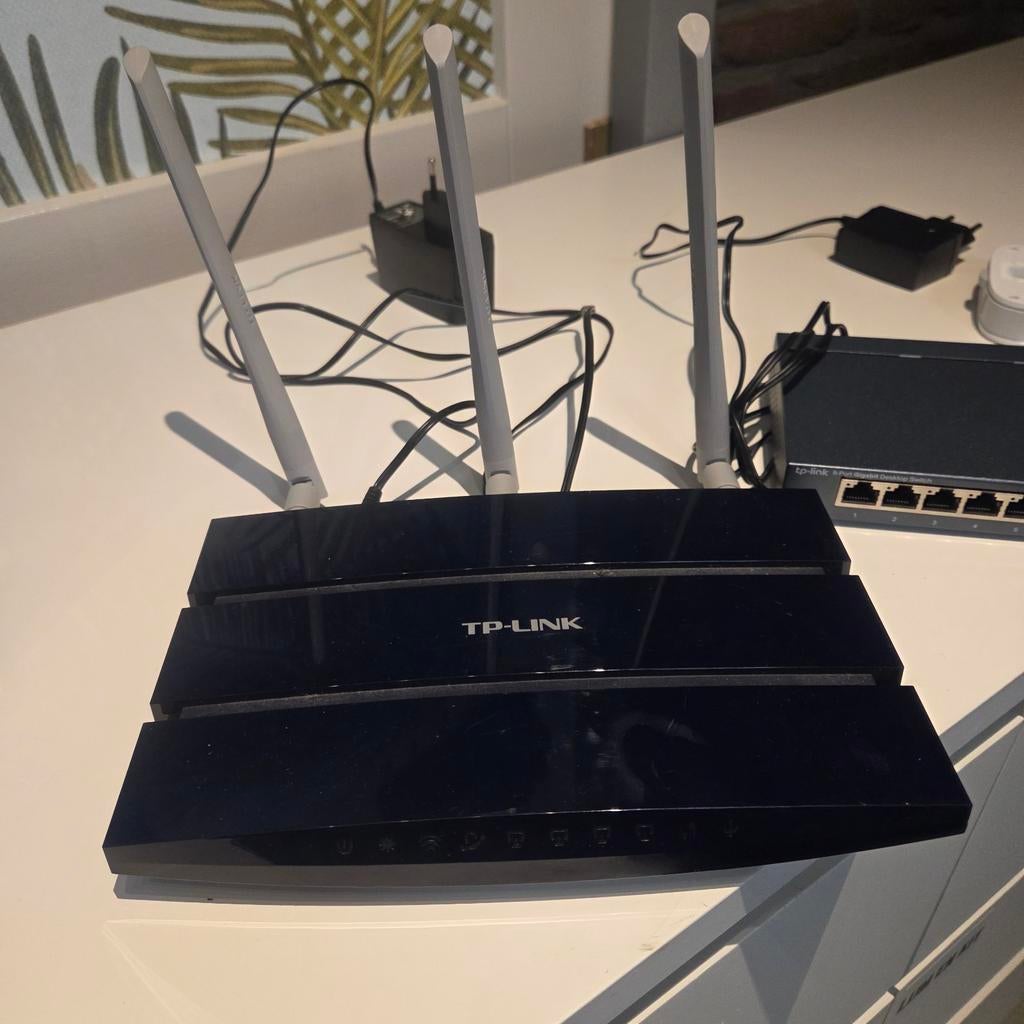 TP-Link 300Mbs Wireless N Gigabit Router. Model TL-WR1043ND, Ophalen of Verzenden, Gebruikt, Router, TP-LINK