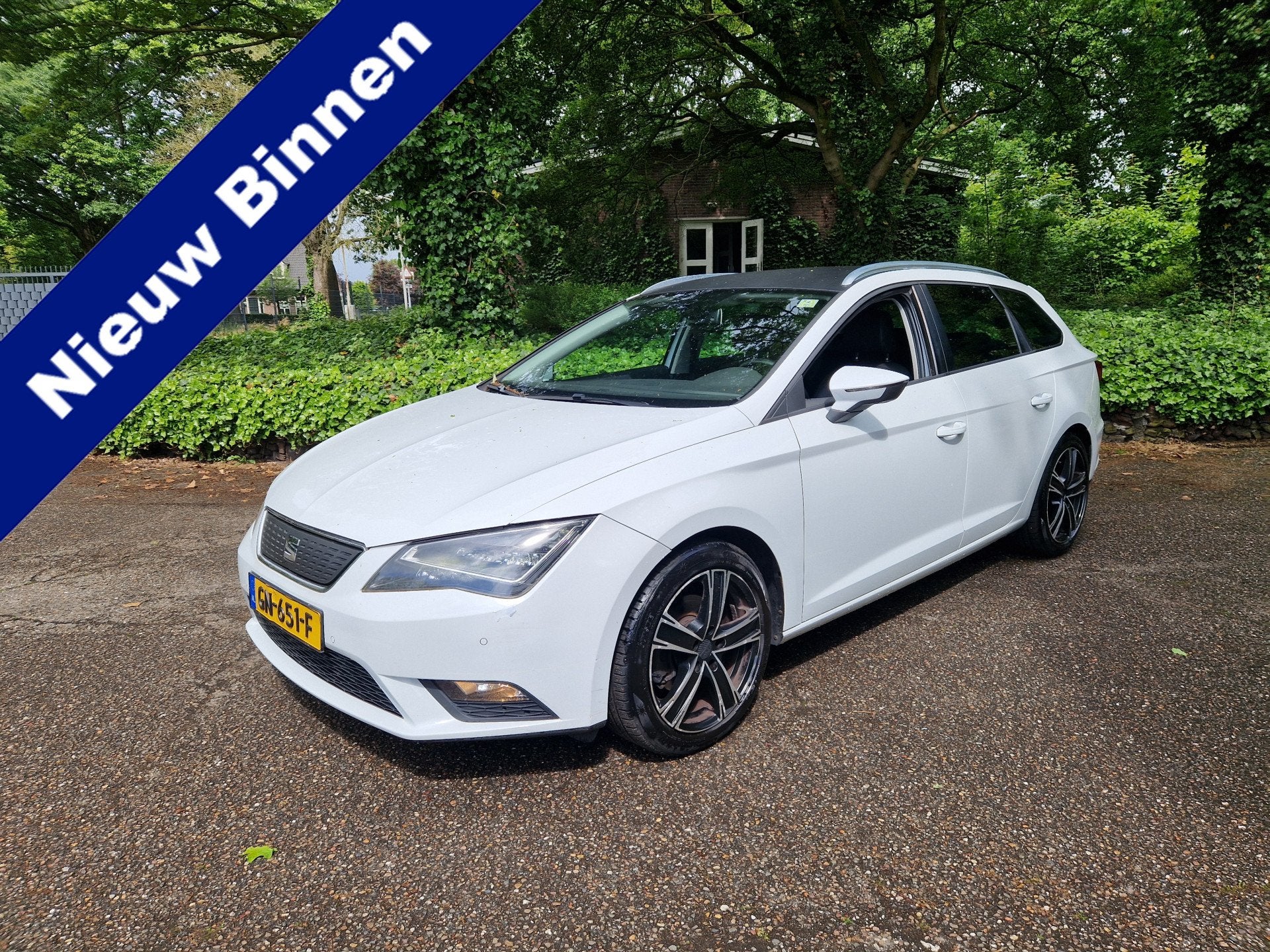 SEAT Leon ST 1.0 EcoTSI Style nette staat, Nw apk, 2015, Auto's, Voorwielaandrijving, Gebruikt, Leon, Origineel Nederlands
