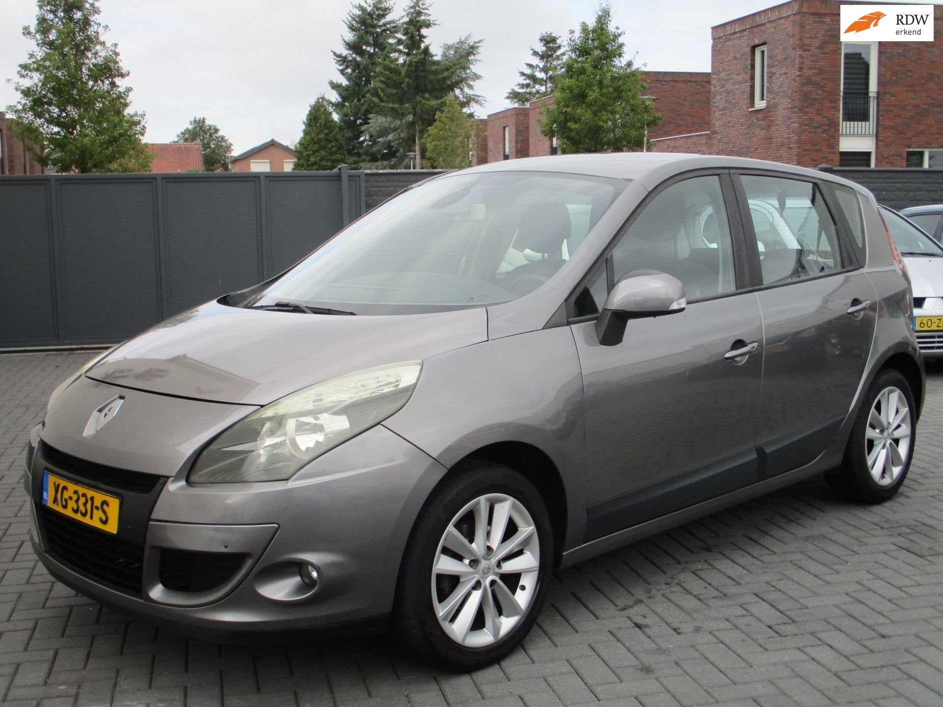 Renault Scénic 1.6 Authentique Navi Airco Clima !, Auto's, Voorwielaandrijving, Dealer onderhouden, Stof, Gebruikt