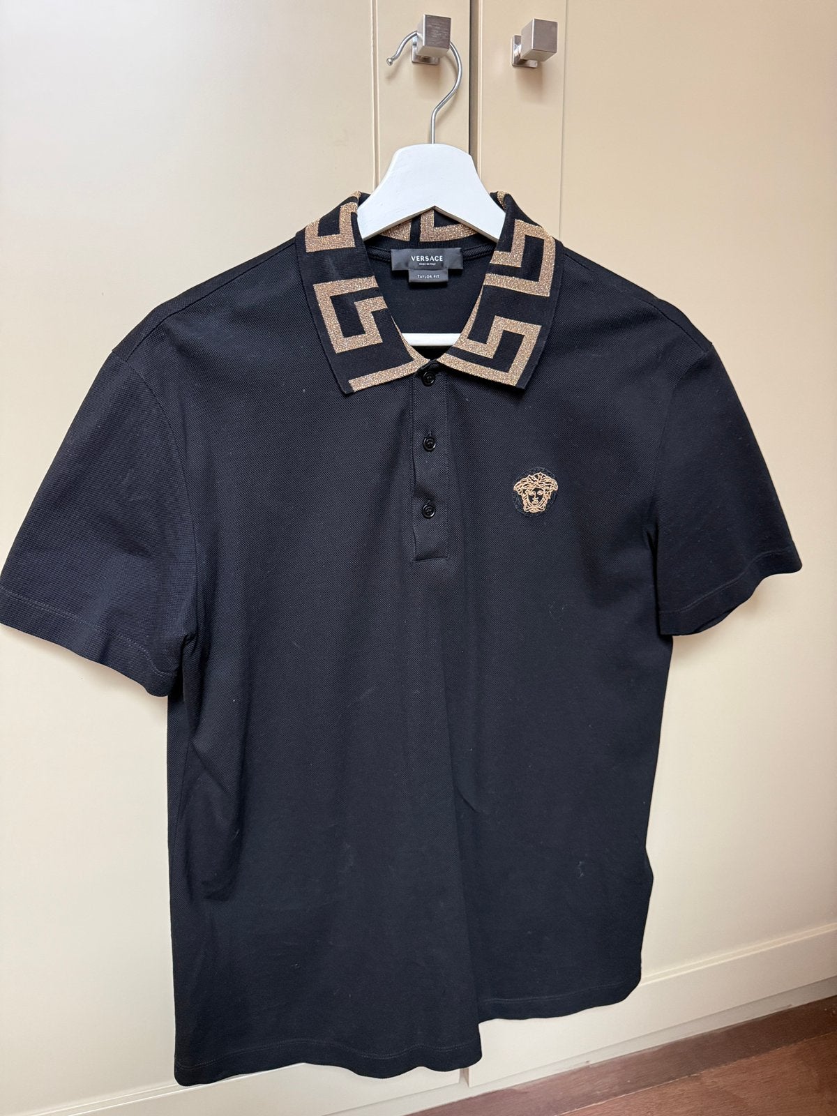 Versace Polo Zwart Goud Medusa Greca Taylor Fit M, Ophalen of Verzenden, Zo goed als nieuw, Zwart