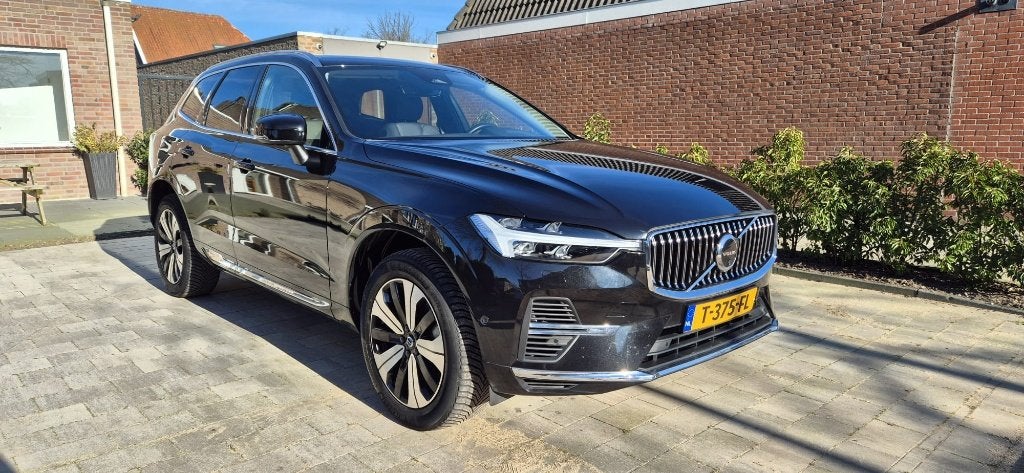 Volvo XC60 T8 Twin Engine 455pk AWD 2023 slechts 28904km!, Auto's, Automaat, Bi-Xenon koplampen, 1969 cc, 138 €/maand