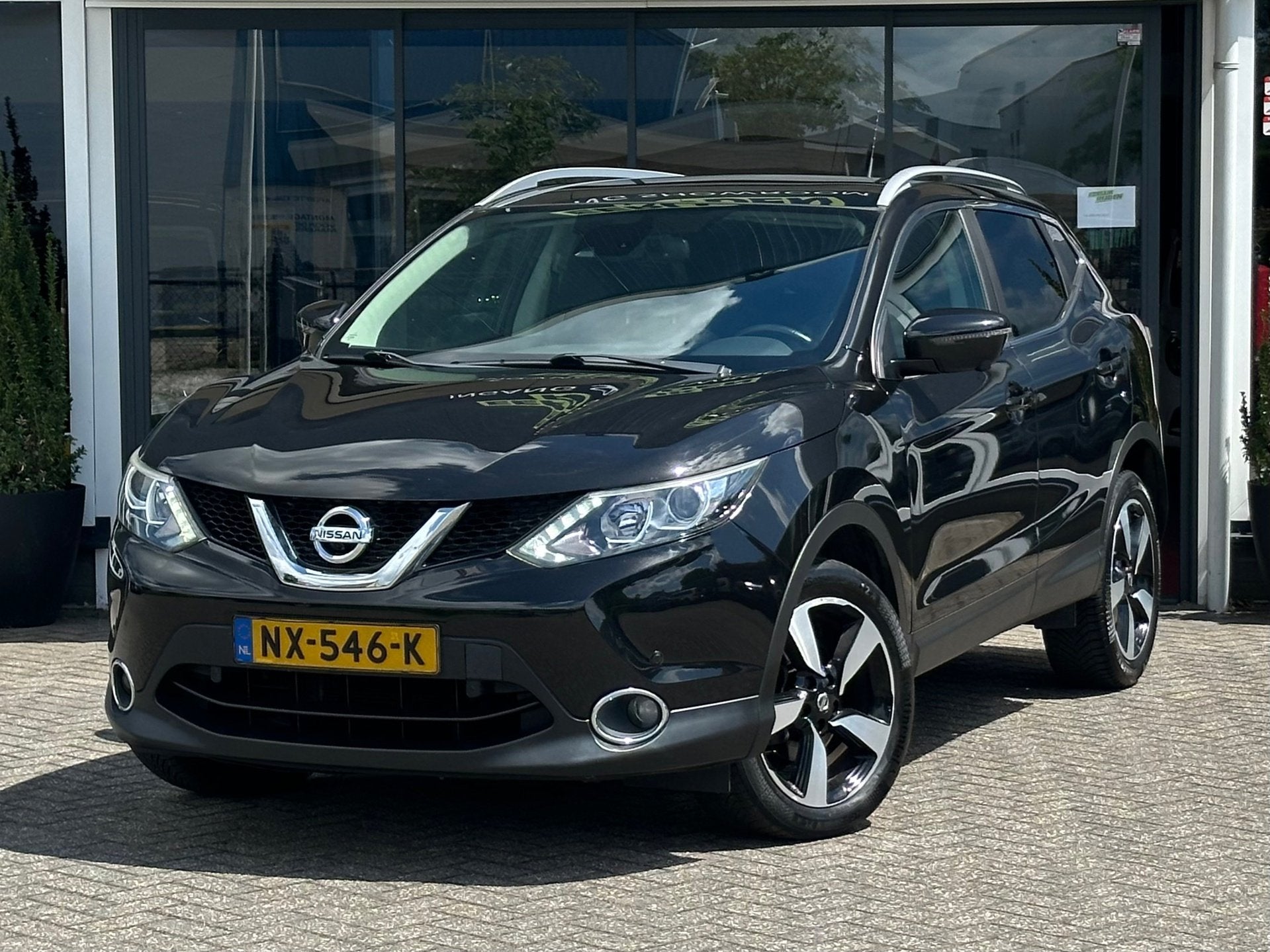 Nissan Qashqai 1.2 N-Connecta / Nwe Apk / Pano / 360 Camera, Voorwielaandrijving, Gebruikt, Euro 6, 4 cilinders