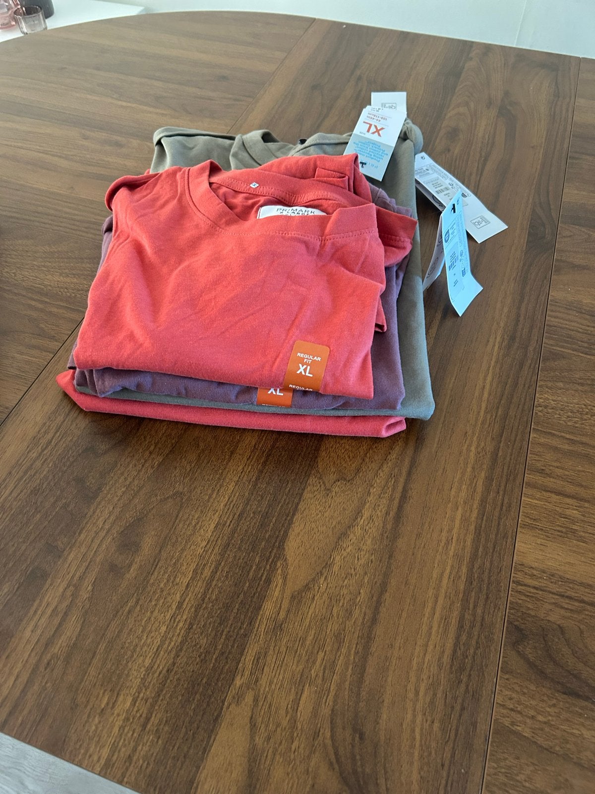 Nieuwe kleding Primark - nooit gedragen (verkeerde maat), Kleding | Heren, T-shirts, Ophalen, Nieuw, Maat 56/58 (XL)
