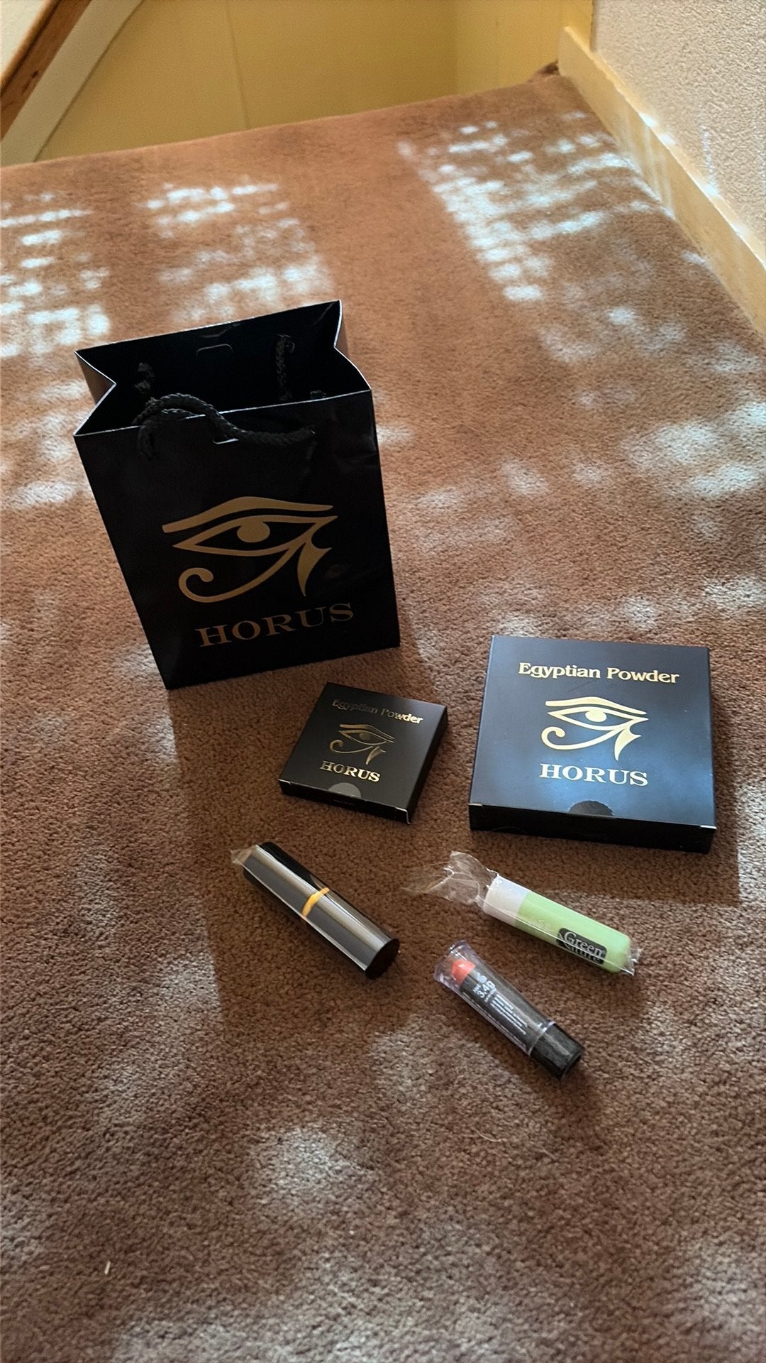 Nieuwe set !make -up powder, kwast lippenstift,lipbalsem, Overige kleuren, Gehele gezicht, Nieuw, Ophalen of Verzenden