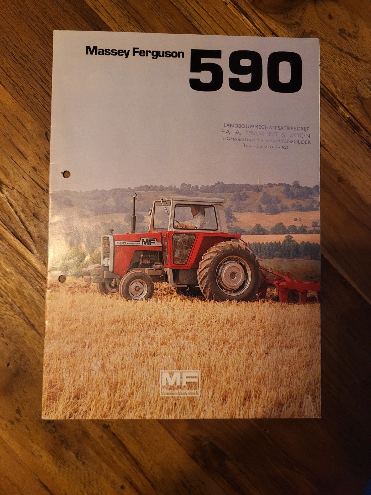 tractor folder Massey Ferguson 590, Boeken, Ophalen of Verzenden, Zo goed als nieuw