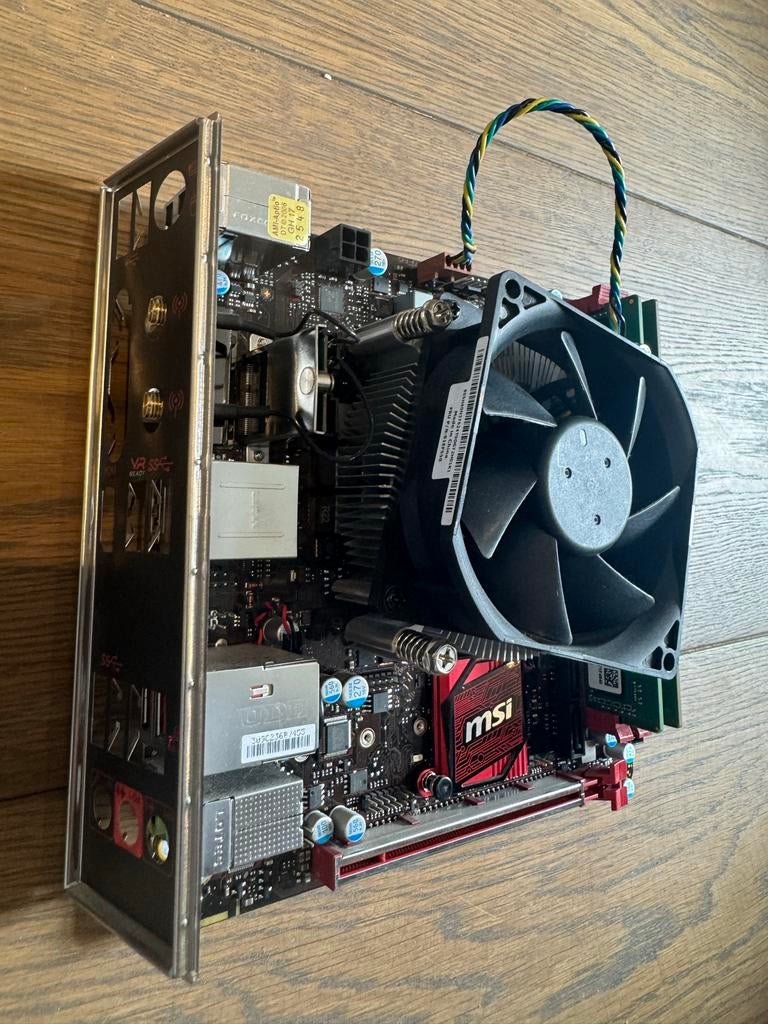 MSI Moederbord met I7-7700K 4.2GHz, 8 GB RAM en voeding, LGA 1151, DDR3, Ophalen of Verzenden, Zo goed als nieuw