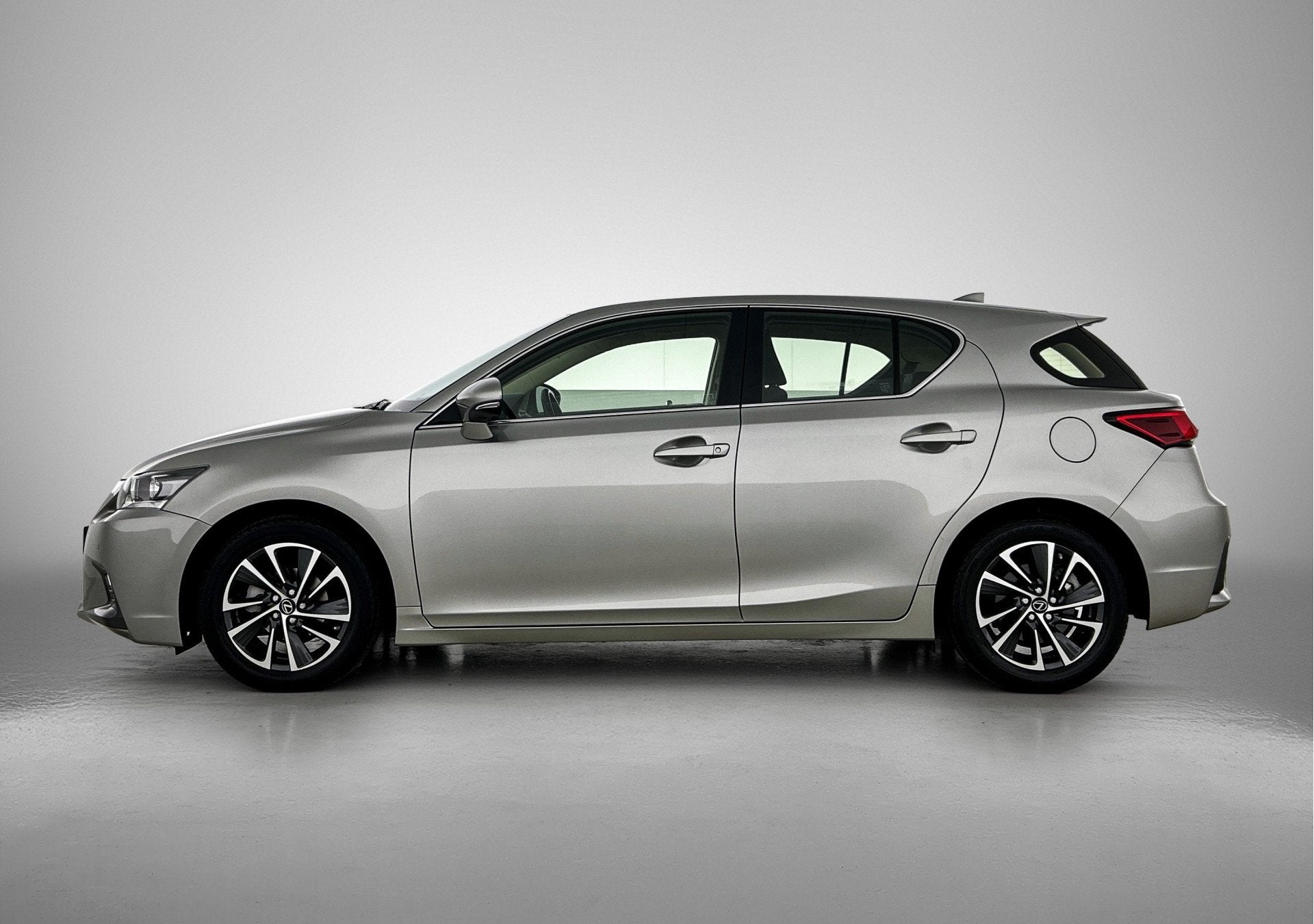 Lexus CT 200h Business Line | BTW voertuig | Dealer onderhou, 12 maanden, Gebruikt, Euro 6, Grijs