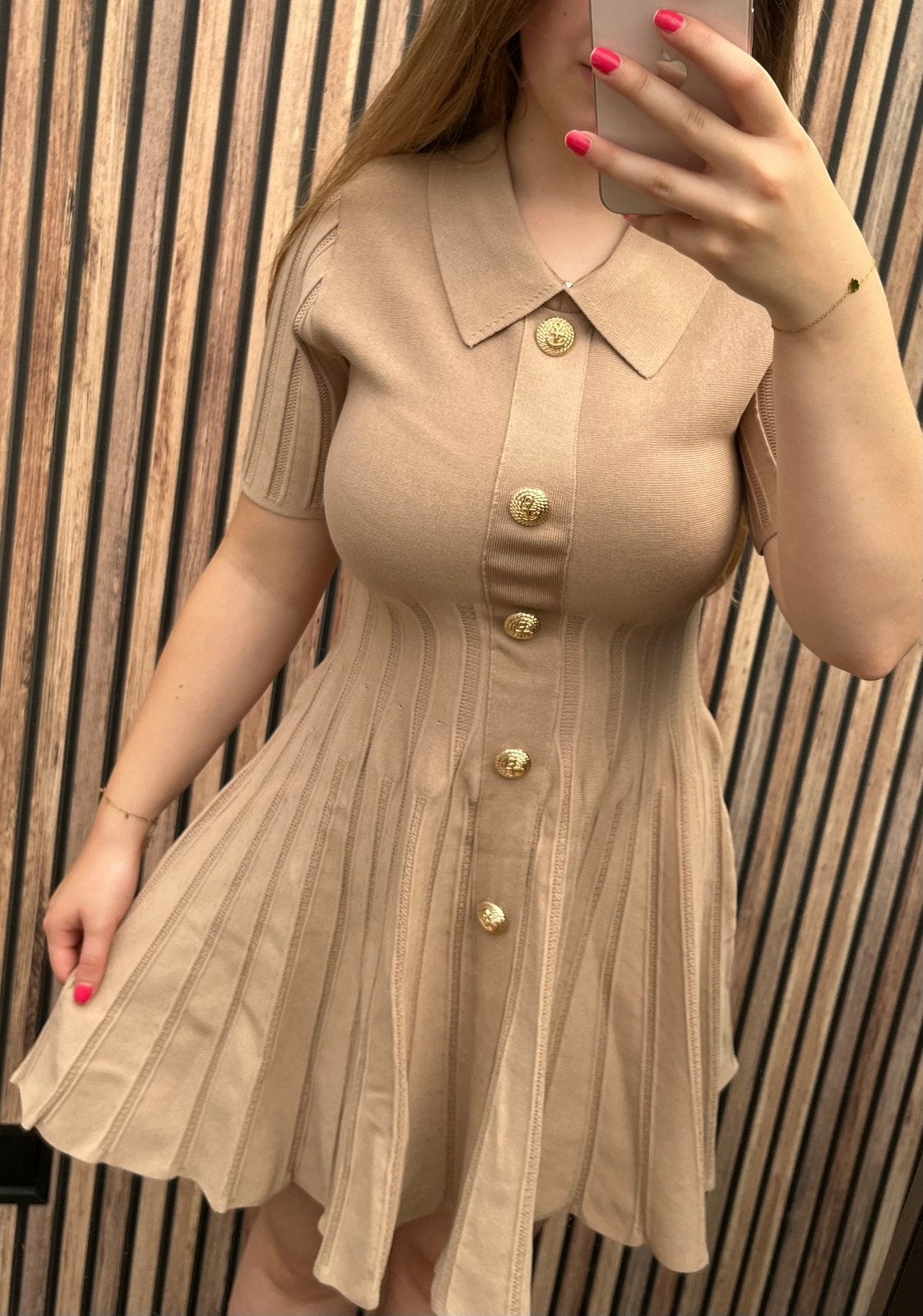 Jurkje gouden knopen, Ophalen of Verzenden, Nieuw, Beige, Onder de knie