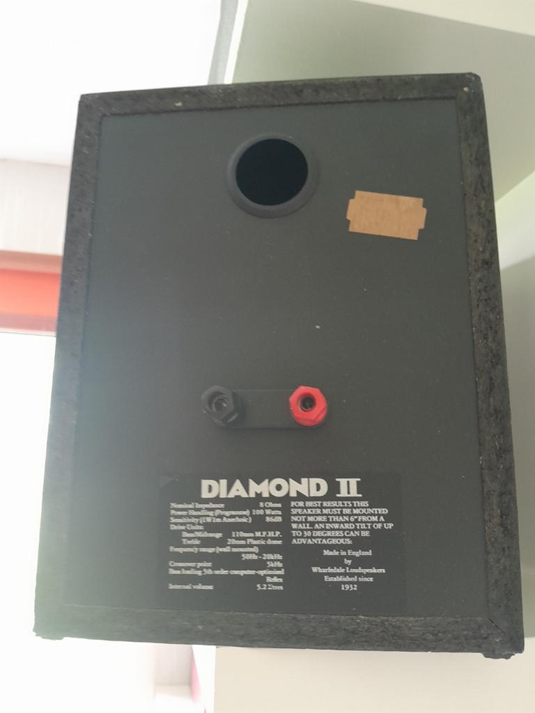 2 sets Wharfedale Diamonds, Audio, Tv en Foto, Luidsprekers, Ophalen, Minder dan 60 watt, Front, Rear of Stereo speakers, Overige merken