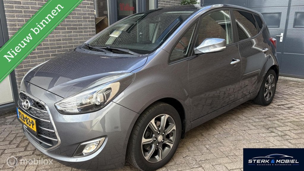 Hyundai ix20 1.6i Premium * Leder * Panoramadak * Trekhaak *, 15 km/l, Gebruikt, 4 cilinders, 1197 kg