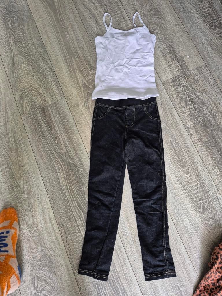 Leuk setje: spaghettibandjes top en jegging - maat 110/116, Kinderen en Baby's, Kinderkleding | Maat 110, Gebruikt, Meisje, Ophalen of Verzenden