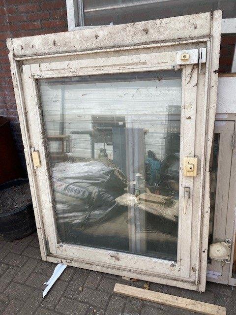 kozijn, Gebruikt, Raamkozijn, 150 tot 225 cm, Inclusief glas