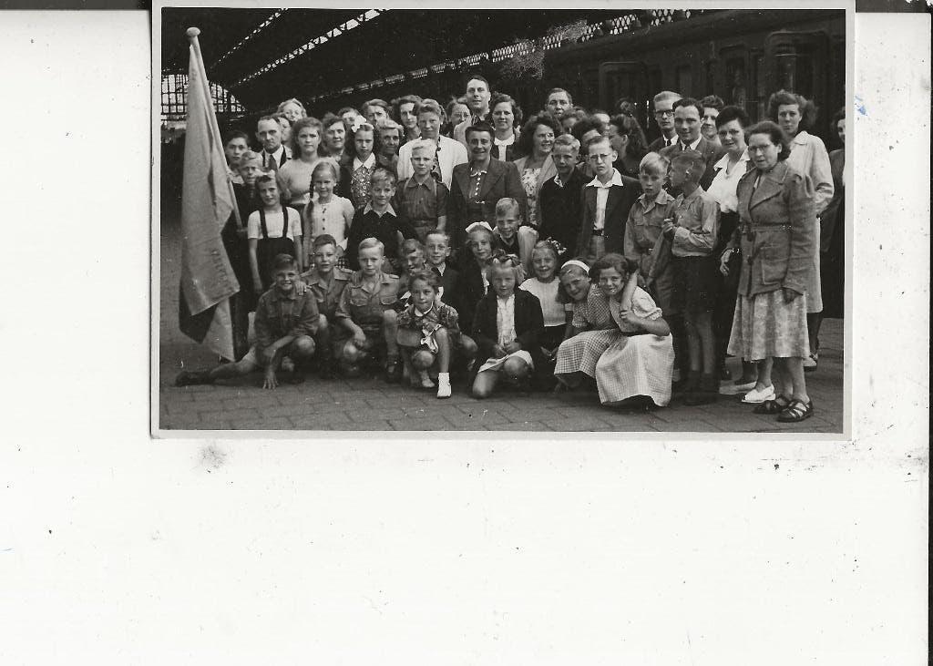 Westerbork Perron Vrienden van Drenthe Fotokaart, Ophalen of Verzenden, Gelopen, Drenthe