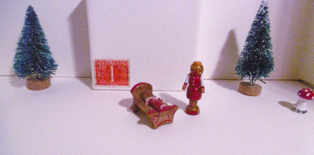 oud houten poppenbedje popje poppenhuis speelgoed miniaturen, Verzenden, Poppenhuis