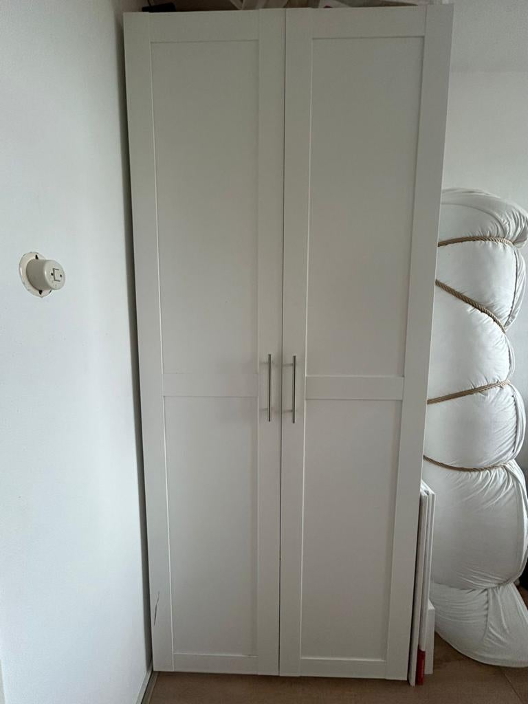 Witte kledingkast met hang- en legruimte, Ophalen, Met plank(en), Gebruikt, 200 cm of meer