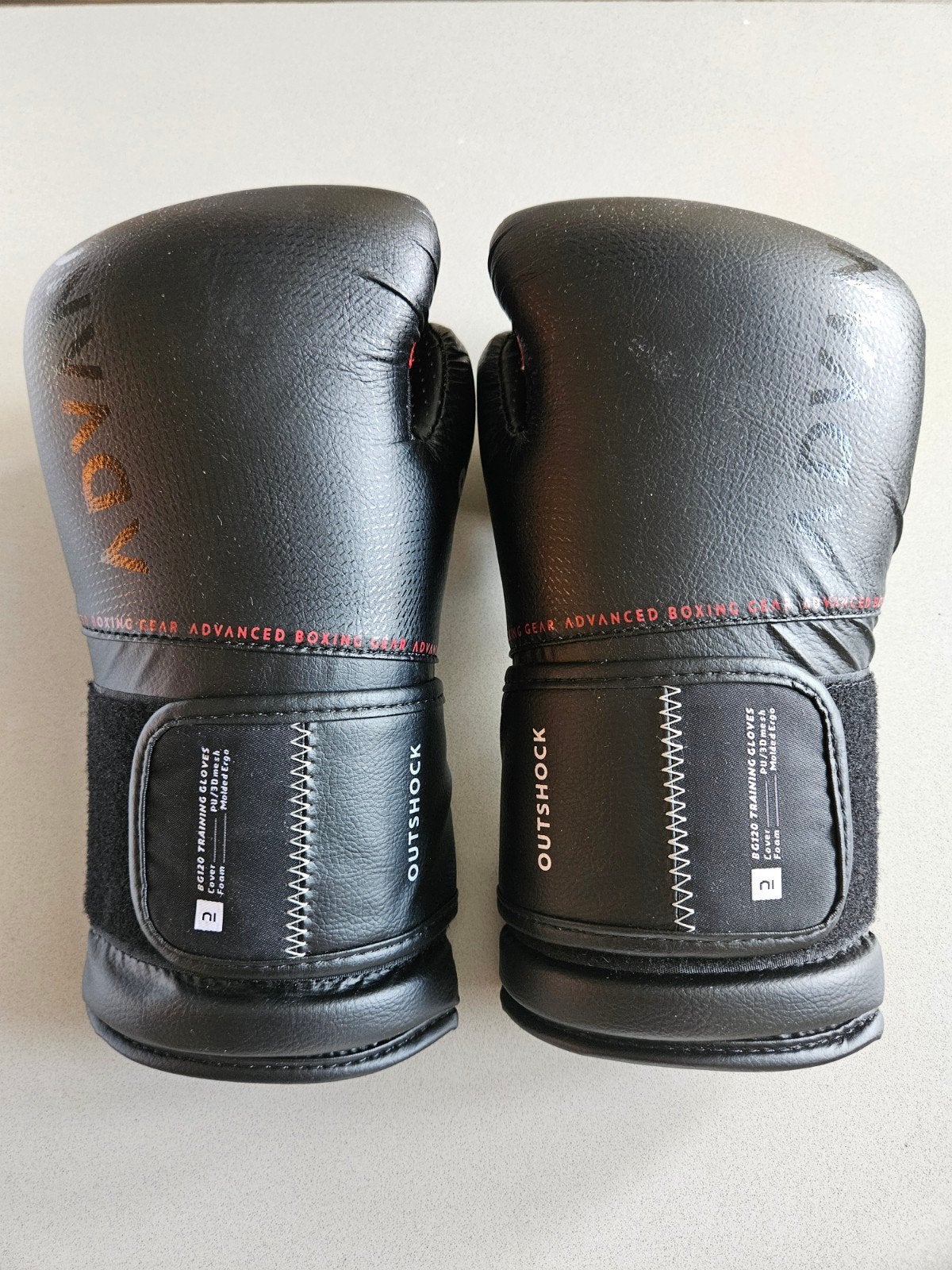 Bokshandschoenen 8 oz - Ergo Outshock Decathlon, Sport en Fitness, Ophalen, Gebruikt, Bokshandschoenen