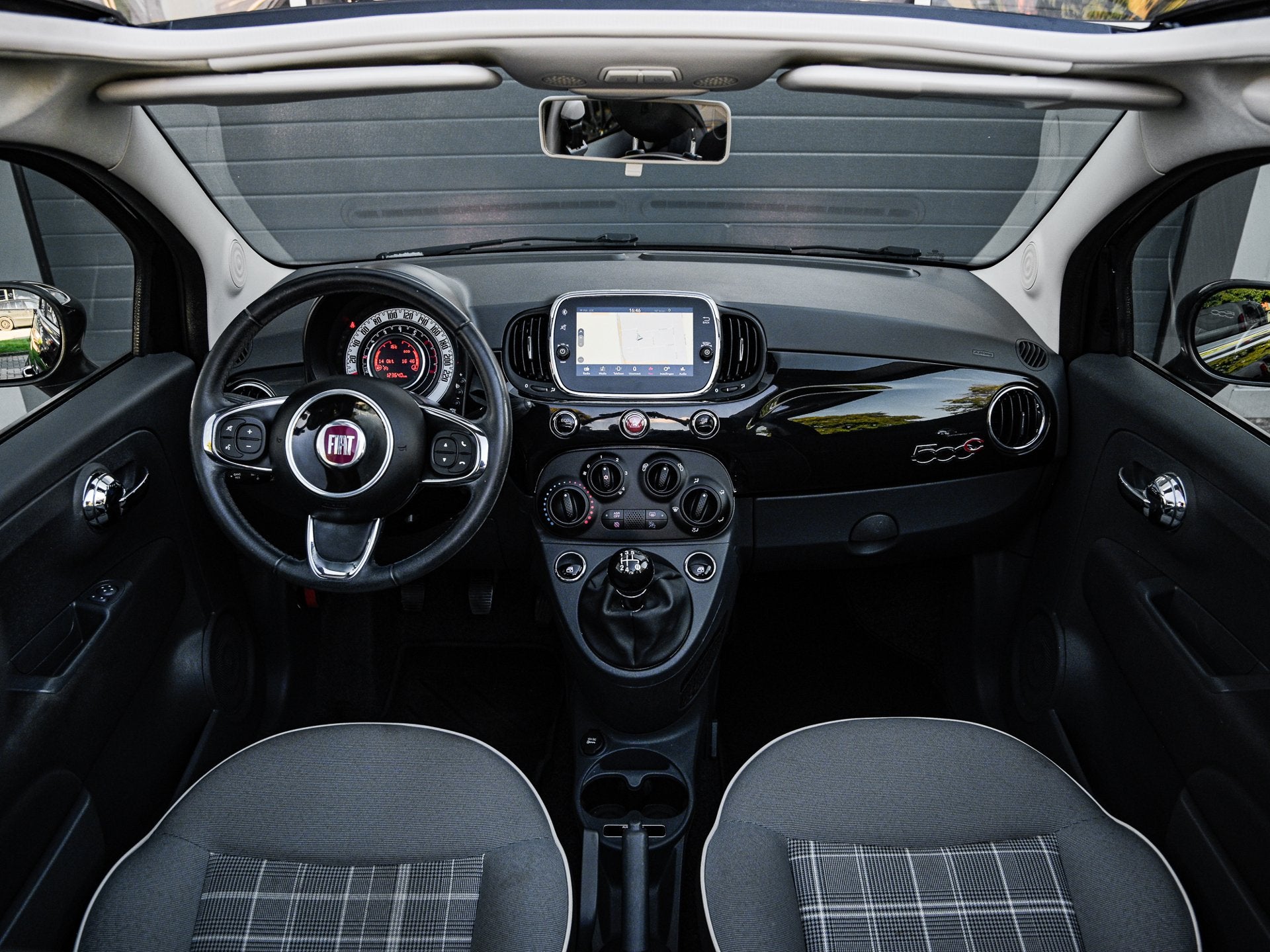 Fiat 500 C 0.9 TwinAir Turbo Lounge Cabrio | Navi | Airco |, Auto's, Stof, Gebruikt, Cabriolet, Zwart