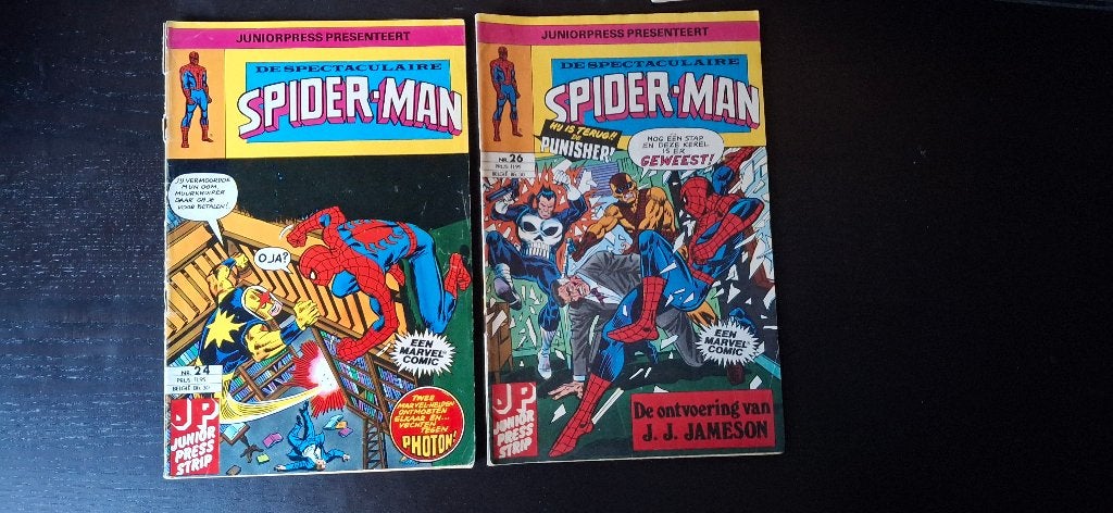 Spectaculaire Spider-Man #24, 26 (Junior Press), Meerdere comics, Ophalen of Verzenden, Gelezen, Europa