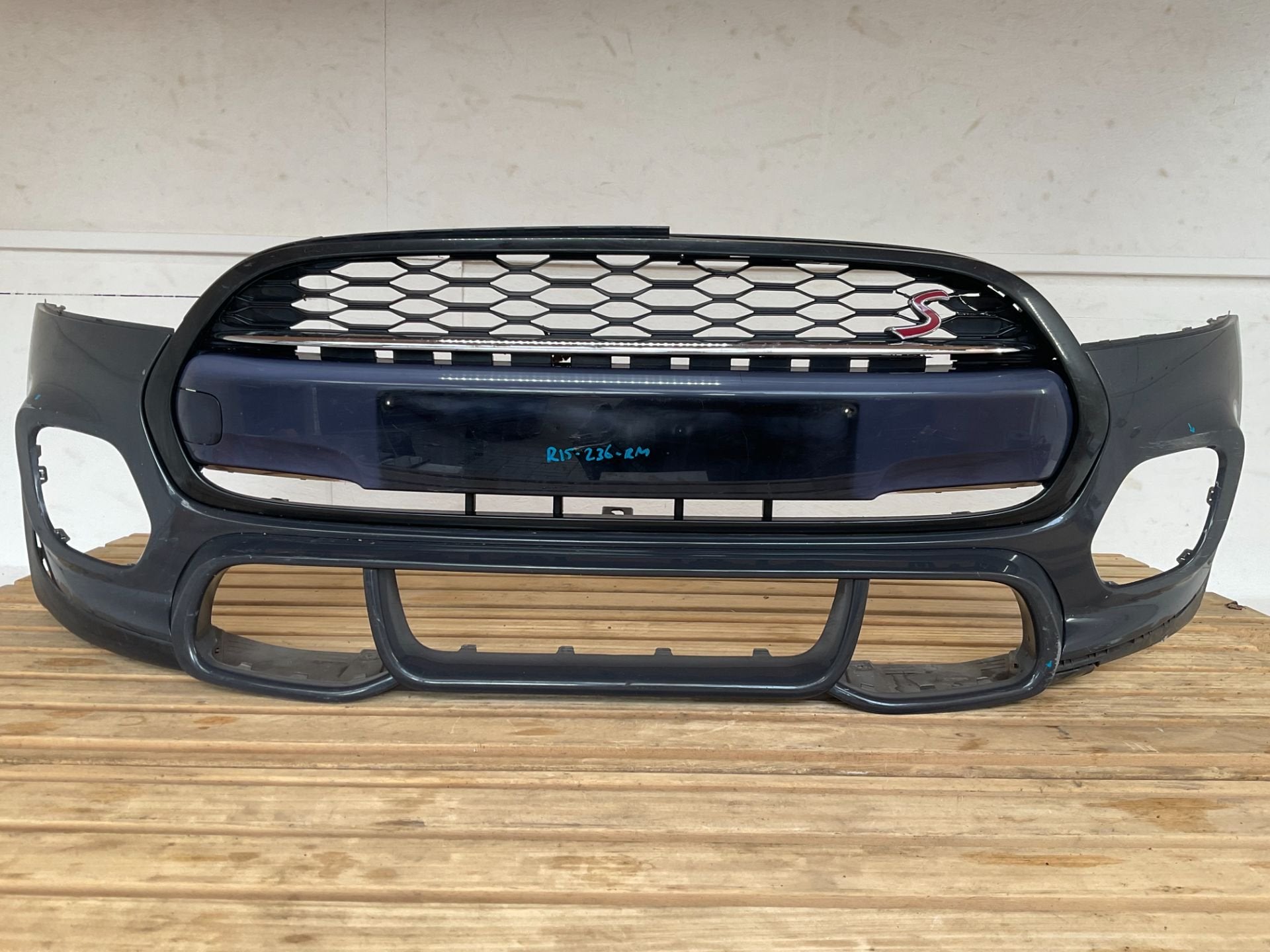 Bumper Mini Cooper S Works JCW F56 7360734 Voorbumper R15-23, Auto-onderdelen, Gebruikt, Voor, Ophalen of Verzenden, Customer.service@mini.co.uk